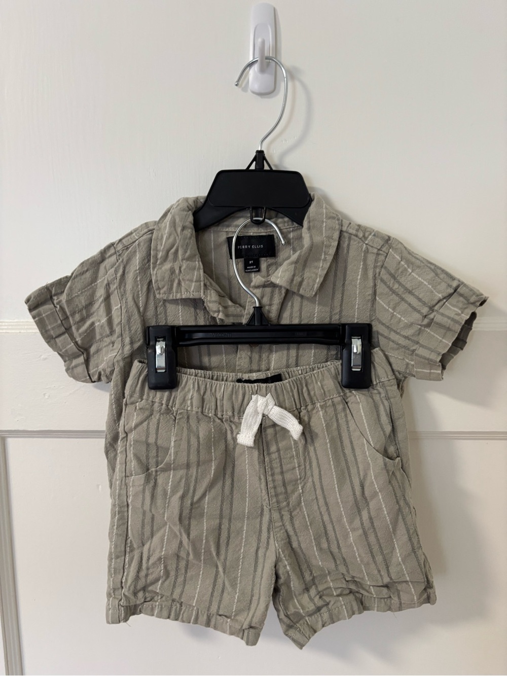 Perry Ellis Olive-Tan Striped Short Set